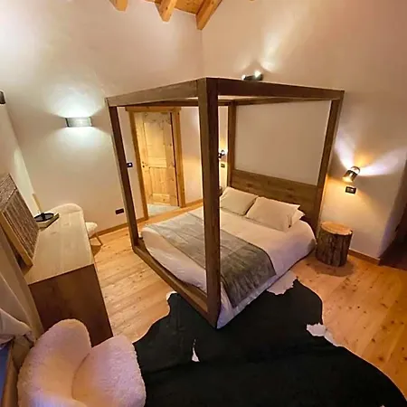 Giasson Konukevi 3*
